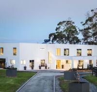 Paradise Point Tamar Valley Residence with Pool - Accommodation in Brisbane