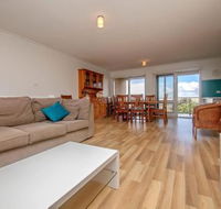 Ocean Avenue 55 - Accommodation in Brisbane