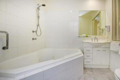 Aqualuna Beach Resort Unit 25 - Accommodation in Brisbane 3