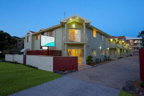 Marty's @ Little Beach - Accommodation in Brisbane 3