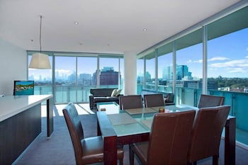 Astra Apartments - St Kilda Rd - Accommodation in Brisbane 1