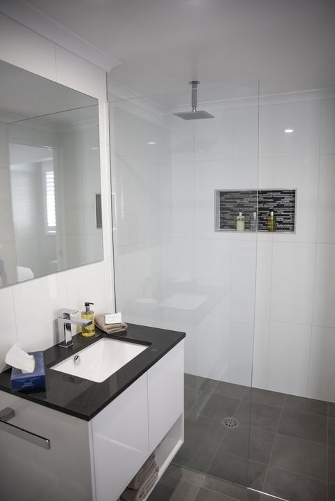 Amooran Oceanside - Accommodation in Brisbane 2