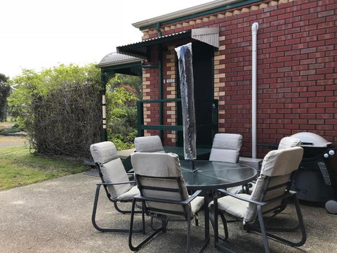Fairy Wren Cottage Country To Coast Retreat - Accommodation in Brisbane 2