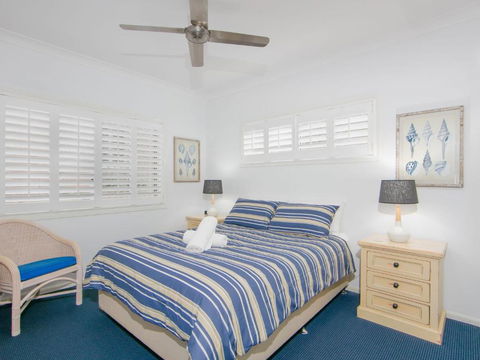 Avalon 1 Overlooking Beautiful Convent Beach - Accommodation in Brisbane 1