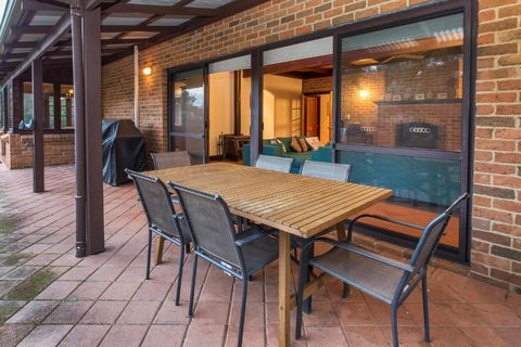 A Hidden Bush Delight - Accommodation in Brisbane 3