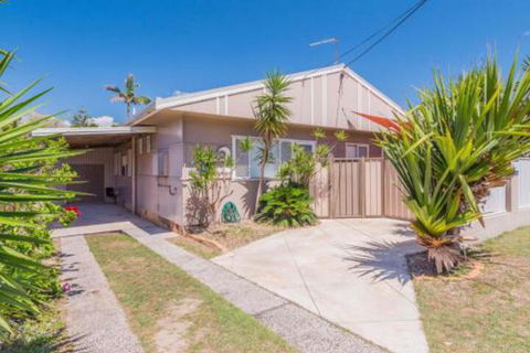 Yamba Daze Sunrise Pet Friendly - Accommodation in Brisbane 3
