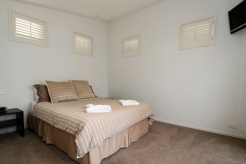 Aqua Luna - Accommodation in Brisbane 1