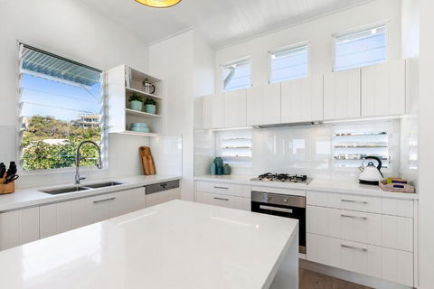 Paperbark A Luxury Duplex In Sunshine Beach - Accommodation in Brisbane 1