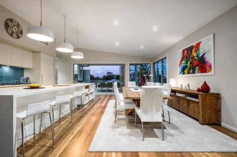 Luxury Tropical Haven Pacific Avenue Sunshine Beach - Accommodation in Brisbane 4