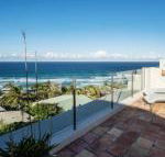 Tuscan inspired townhouse minutes from the beach - Accommodation in Brisbane