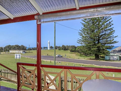 Yamba Pilot Cottage 1 Pets Welcome Close To Beach - Accommodation in Brisbane 1