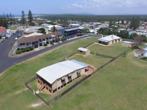 Yamba Pilot Cottage 1 Pets Welcome Close To Beach - Accommodation in Brisbane 5