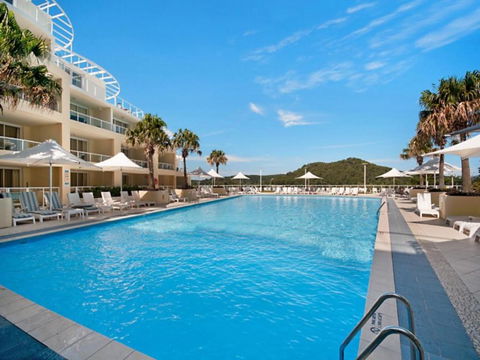 Bella Mare 2 Bedroom Ocean View Terrace Apt - Accommodation in Brisbane 1