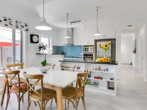 Venice On The Beach - Accommodation in Brisbane 4