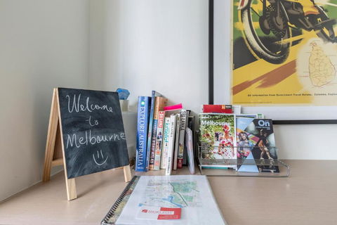 LIGHT AIRY SPACIOUS QUEENS ROAD APARTMENT - Accommodation in Brisbane 1