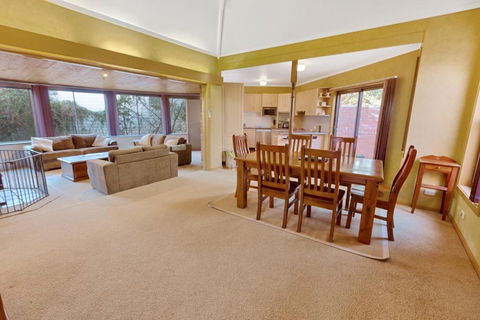 Above Sunset 100m From The Paynesville Lakes - Accommodation in Brisbane 6