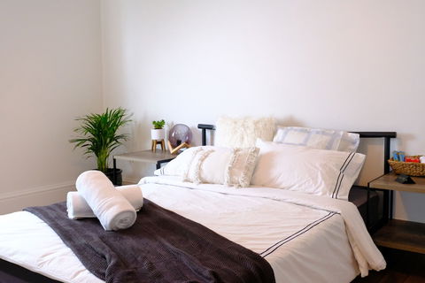 White House - Accommodation in Brisbane 3