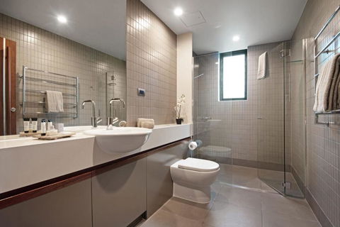 Yacht Club Villa 33 Serenity 4 Bedroom 4 Bathroom House Ocean Views 2 Buggies - Accommodation in Brisbane 2