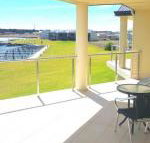 Island Waterfront Getaway WiFi - Accommodation in Brisbane