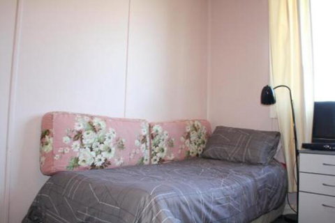 Cozy Beach Weekender - Accommodation in Brisbane 3