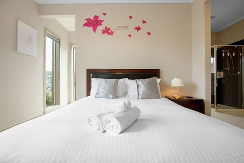 Gorgeous 4BR Home In Point Cook - Accommodation in Brisbane 5