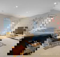 Gorgeous 4BR Home in Point Cook - Accommodation in Brisbane