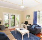 Love Shack 1 bedroom cosy cottage - Accommodation in Brisbane