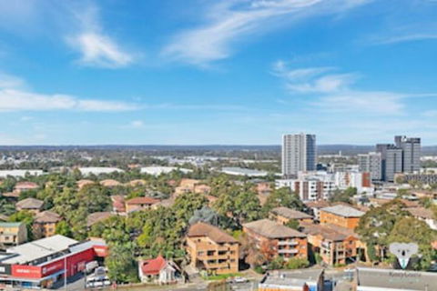 SouthWest LIVERPOOL Amazing View 2Bed APT NLP100A - Accommodation in Brisbane 0