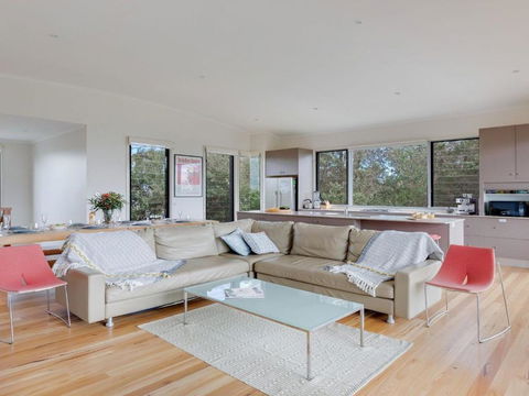 Aloha Direct Beach Access From Property - Accommodation in Brisbane 2
