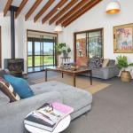 Beach House On Jones Beach Kiama Accommodation - Accommodation in Brisbane 1