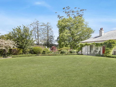 Nattai Lodge House & Cottage In Beautiful Garden - Accommodation in Brisbane 2