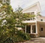 Sea Whispers a real native outlook - Accommodation in Brisbane