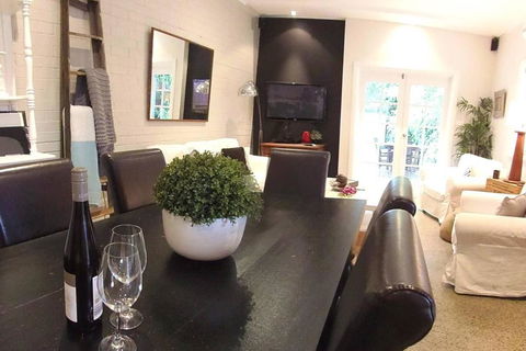 YSG The Edward Townhouses 155 & 157 Steps To Town - Accommodation in Brisbane 2