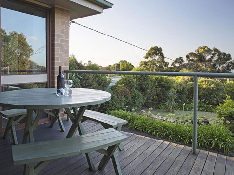 ROANJOKA DROMANA.... - Accommodation in Brisbane 5