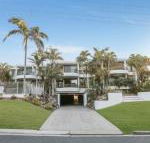 Walk to the beach Sunshine Beach - Accommodation in Brisbane