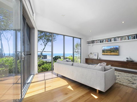 Stunning Seaviews Sunshine Beach - Accommodation in Brisbane 3