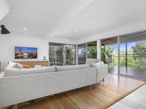 Stunning Seaviews Sunshine Beach - Accommodation in Brisbane 1