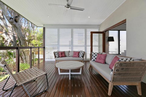 Holiday Hideaway Sunshine Beach - Accommodation in Brisbane 2