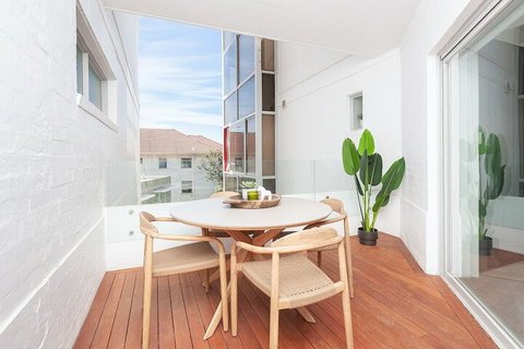 Ultimate Bondi Living - Accommodation in Brisbane 7
