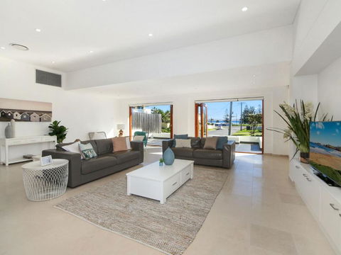 Ocean Oasis 13 Curtis Parade - Accommodation in Brisbane 5