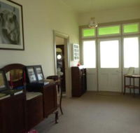Claremont Farmhouse - Accommodation in Brisbane