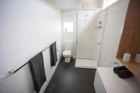 MONREPOS - Accommodation in Brisbane 6