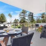 Bathers At The Beach Across From Surf Beach - Accommodation in Brisbane 0