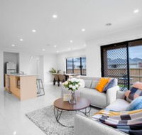 108spacious Point Cook Estate4br2btdoublegarage - Accommodation in Brisbane