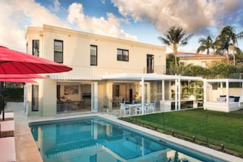 Vaucluse Manor H327 - Accommodation in Brisbane 0