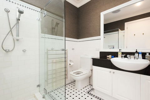 Vaucluse Manor H327 - Accommodation in Brisbane 6