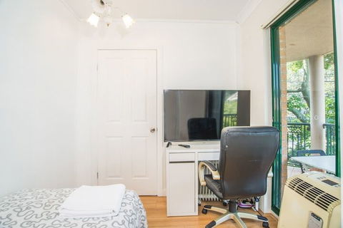 Spacious & Cozy Apartment In Heart Of Redfern - Accommodation in Brisbane 5