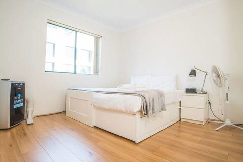 Spacious & Cozy Apartment In Heart Of Redfern - Accommodation in Brisbane 1