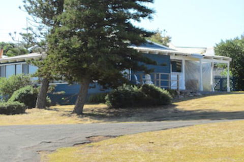 Storm Bay Cottage - Accommodation in Brisbane 1