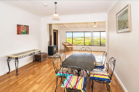 Storm Bay Cottage - Accommodation in Brisbane 5